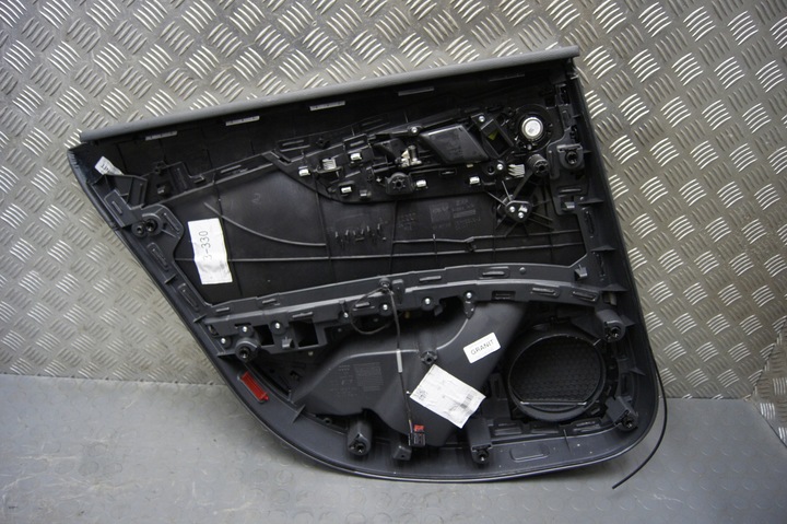 фото №9, Audi a4 b9 універсал оббивка боковина двері зад праві лівий kpl.