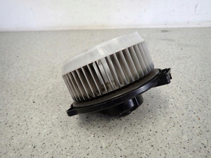 фото №4, Mitsubishi grandis 04- повітродувка вентилятор нагрівача