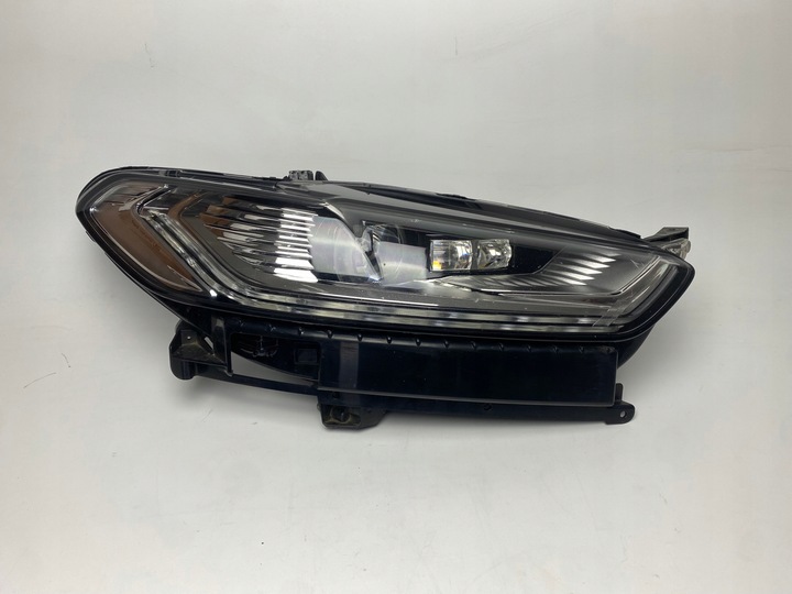 фото №1, Фара правый перед mondeo mk5 динамический led es73-13d154-bc англичанин