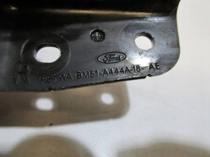 фото №8, Держатель привода крышки зад focus mk3 hb 2012 год