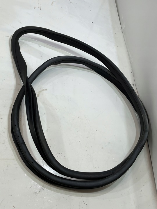 фото №1, Прокладка дверь правая левая mercedes w204 купе