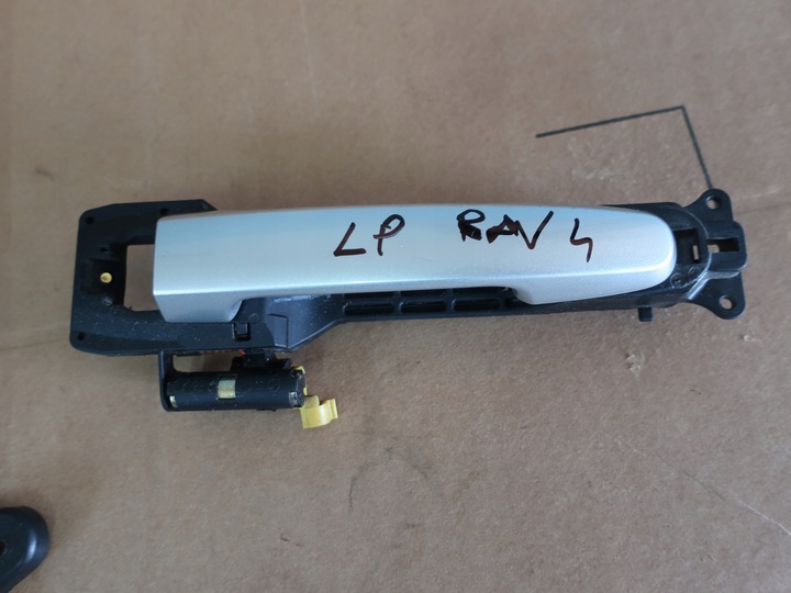фото №1, Toyota rav 4 ii рестайлінг ручка ліва перед 03-05 1d4