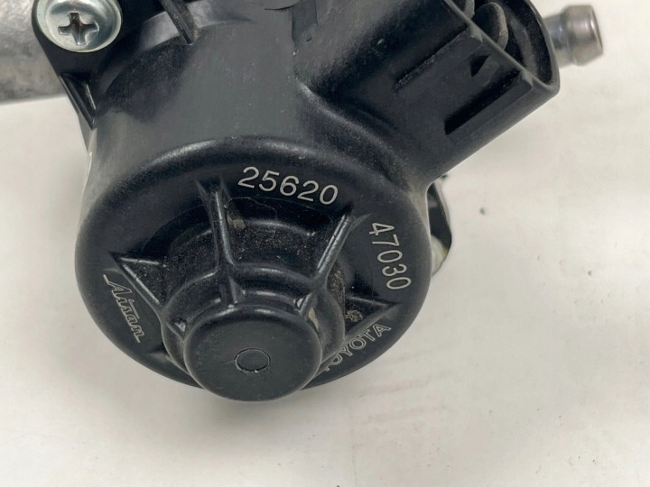фото №7, 2018 toyota yaris клапан egr 2562047030