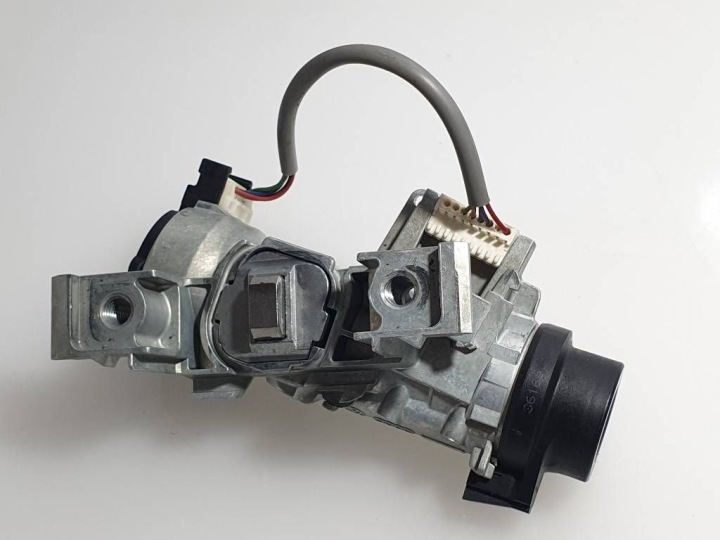 фото №10, Skoda octavia iii замок зажигания pilot жало ключа комплект 1k0905851 5e0959752d