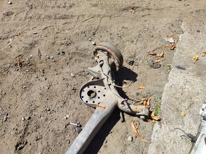 фото №5, Toyota yaris ii балка ось зад задняя барабаны 5d