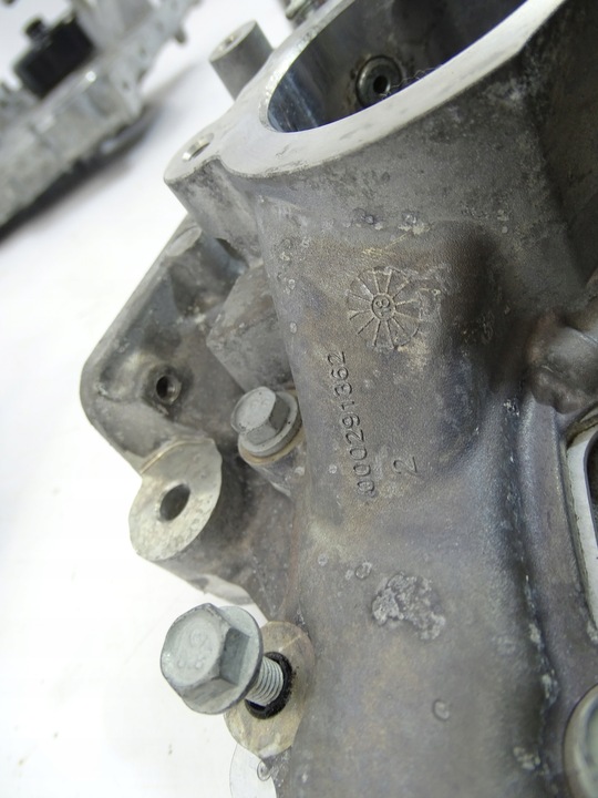 фото №9, Корпус розподільний вал насос води ghibli levante quatroporte 3,0 v6