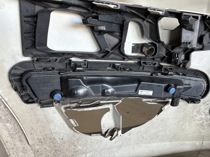 фото №10, Ford mondeo iv 4 mk4 рестайлинг 2010- 14 бампер перед передний bs71-17757-a