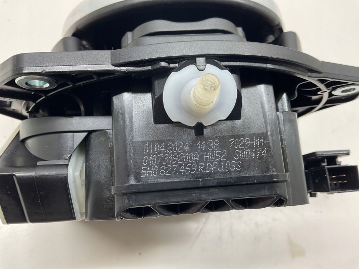 фото №9, Знак ручка багажника кришки камера vw golf viii 5h0827469r