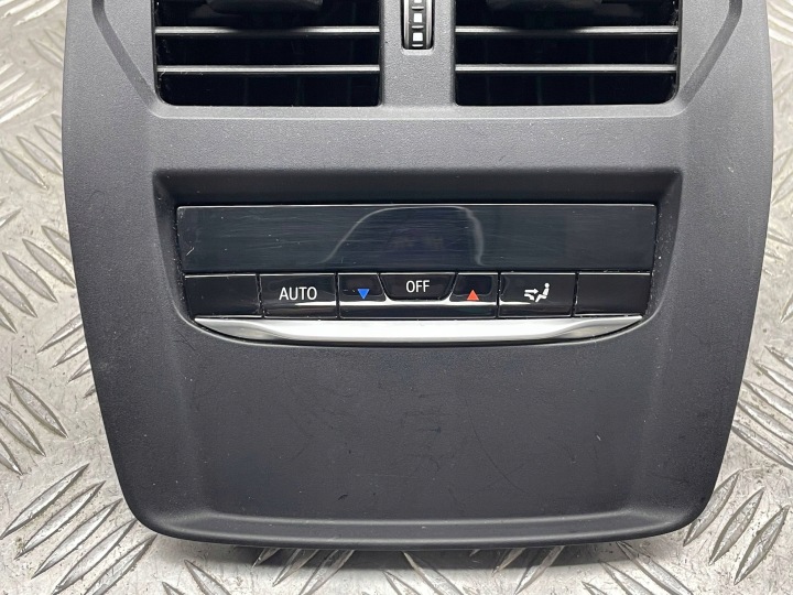 фото №6, Bmw (oem) 9493012 3' g20 панель клімат-контролю решітка повітропровід задня зад