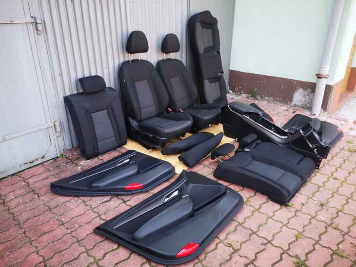 фото №6, Hyundai i40 сиденья диван обшивки туннель sedan