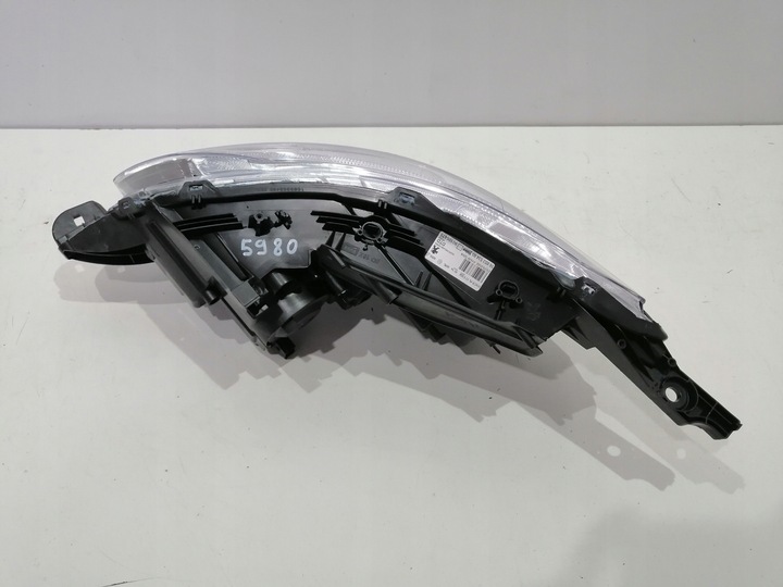 фото №7, Лампа правая передняя перед peugeot 2008 i новая оригинал hal 5980