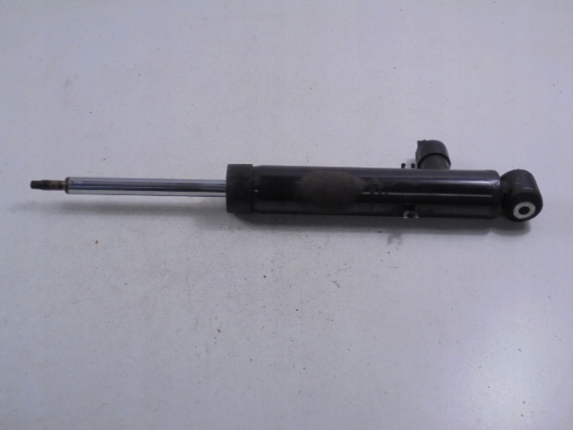 фото №1, Volvo xc90 2 амортизатор зад правий 2.0 awd d4204t23 15- 32246747 p32246747