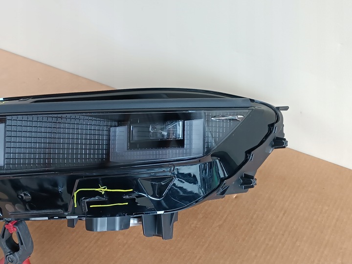 фото №12, Hyundai ioniq 5 рестайлінг 2024-2025 лампа ліва передня біла штекер n13l