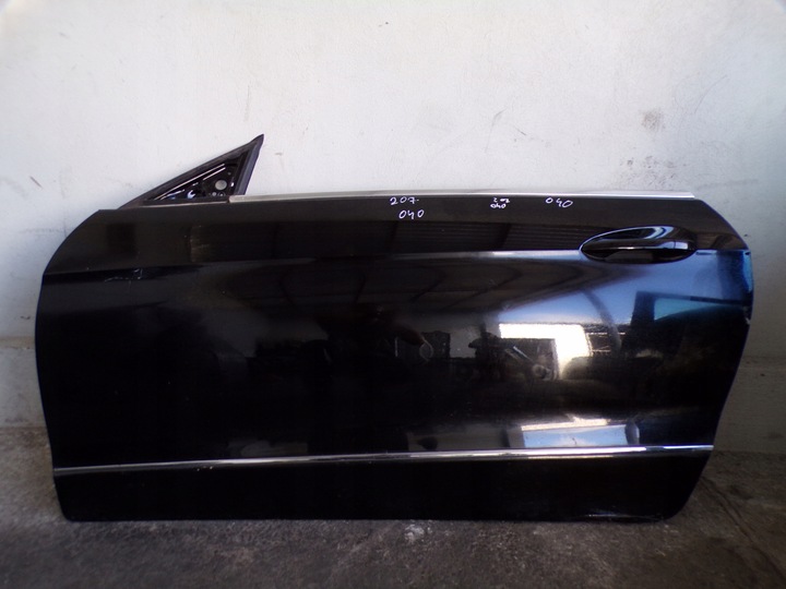 фото №1, Дверь левая левый перед mercedes w207 lak 040