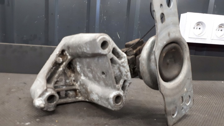 фото №10, 8200559729 лапи двигуна renault clio iii 1.5