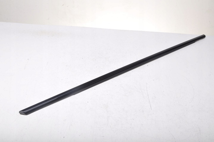 фото №1, Volvo xc90 ii планка прилегающая к стеклу передняя правая