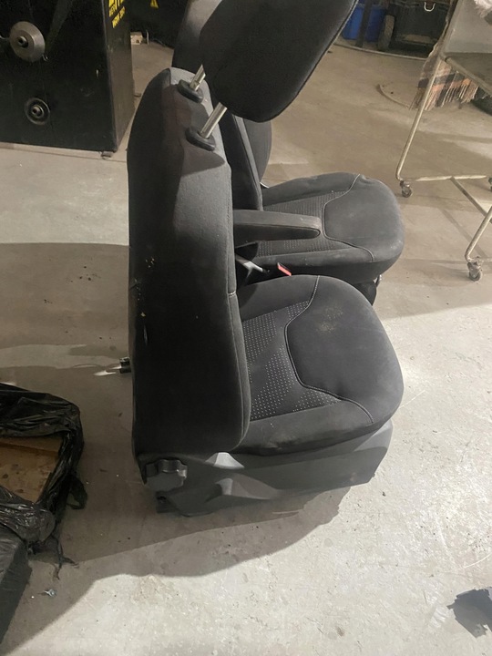 фото №11, Ford courier mk2 сиденья правые левый комплект