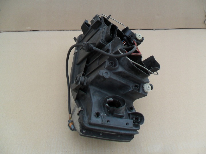 фото №12, Audi a6 c5 фара лампа перед права 148474-00