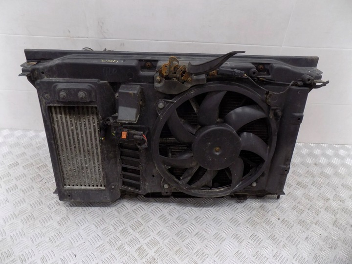 фото №1, Citroen ds4 c4 ii 2011 комплект радиатор вентилятор