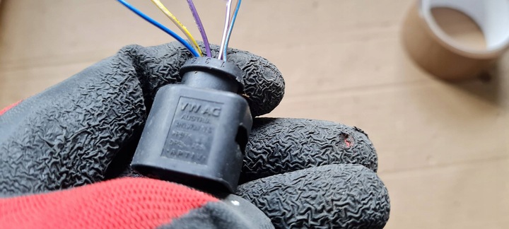 фото №6, Q3 83a штекер разъём соединитель 4h0973713g sq7 4m q7 a4 b9 8w a5