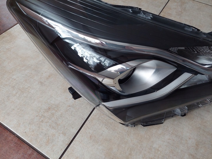 фото №6, Лампа правая - линза - toyota yaris iii - рестайлинг - 17-20