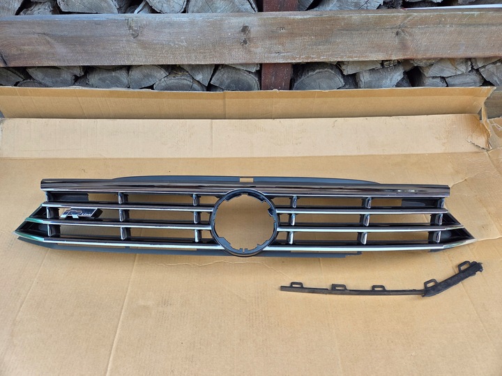 фото №1, Решітка решітка радіатора vw passat b8 r-linie 14-18r передній рестайлінг