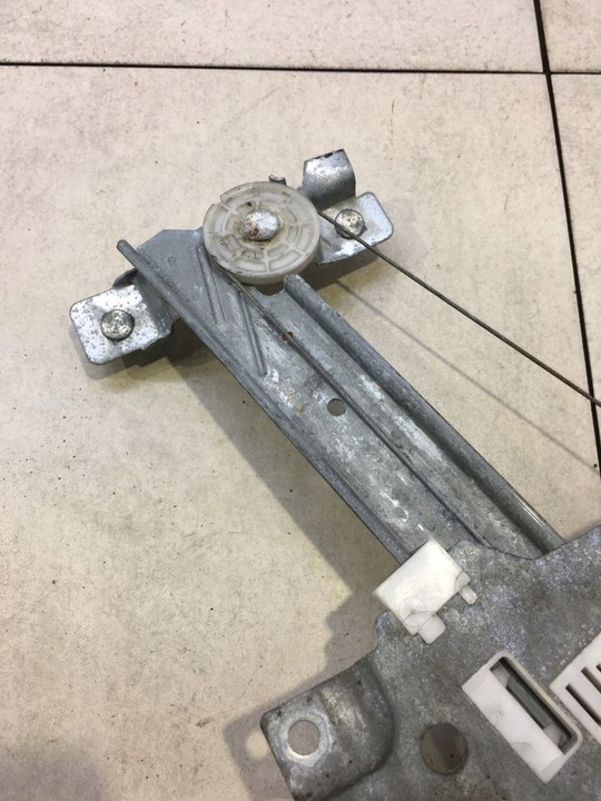 фото №7, Подъемник правый перед toyota avensis t22