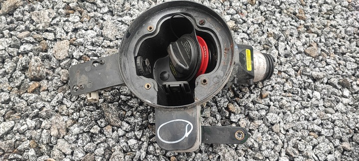 фото №1, Заливная горловина крышка топлива a1636300567 mercedes ml w163