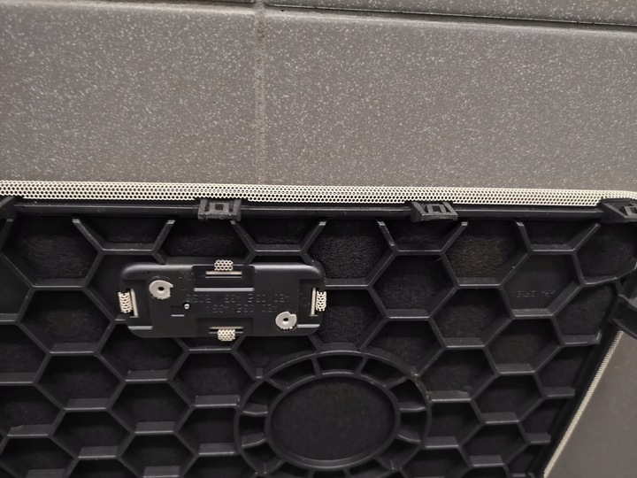 фото №10, Маскувальна накладка сабвуфера audi a8 d3 4e0035435