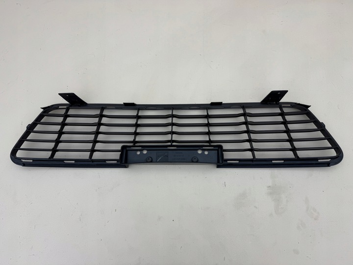 фото №12, Toyota hilux viii 8 15r- решітка середня бампера перед 53112-0k130