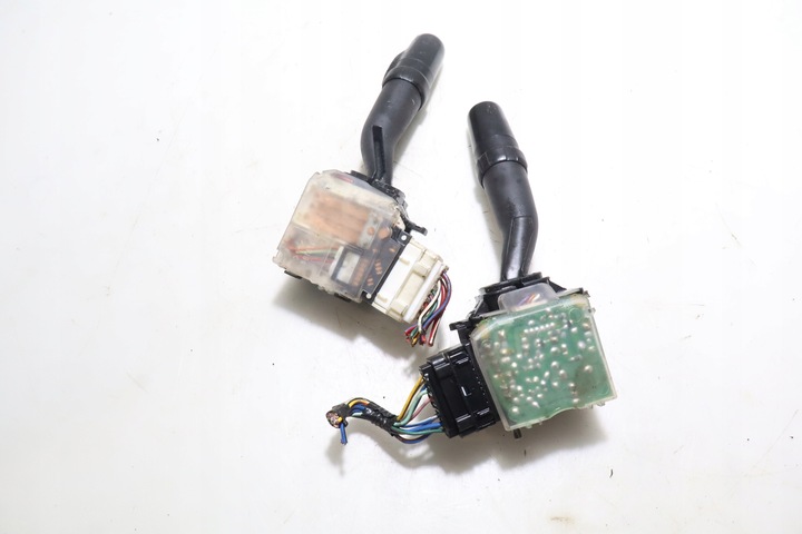 фото №4, Переключатель комбинированный света toyota hiace v