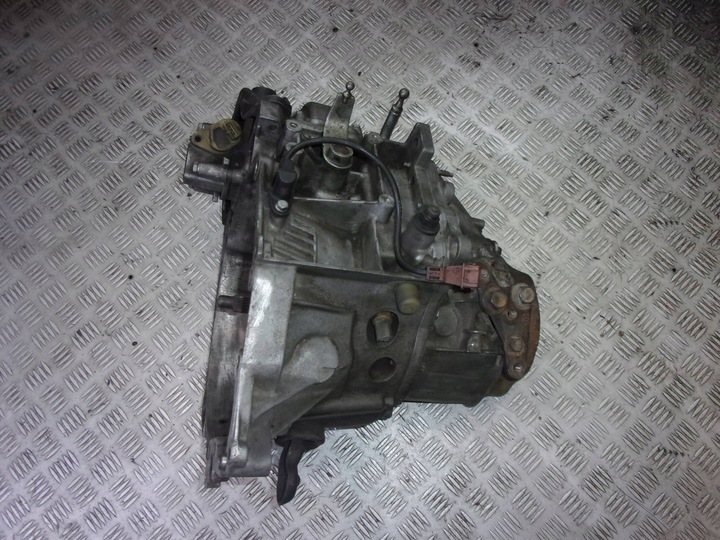 фото №1, Комплектная механическая пятиступенчатая коробка передач коробки передач toyota corolla e11 1.9d