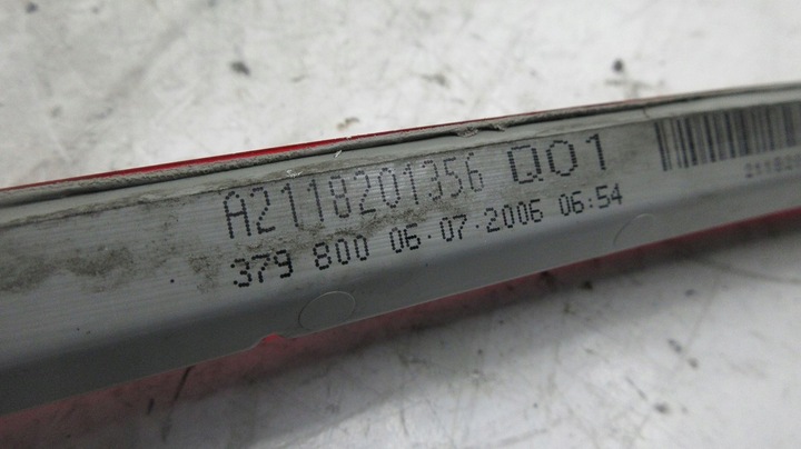 фото №5, Mercedes w211 рестайлинг a2118201356 универсал крышки зад задний сплав свет