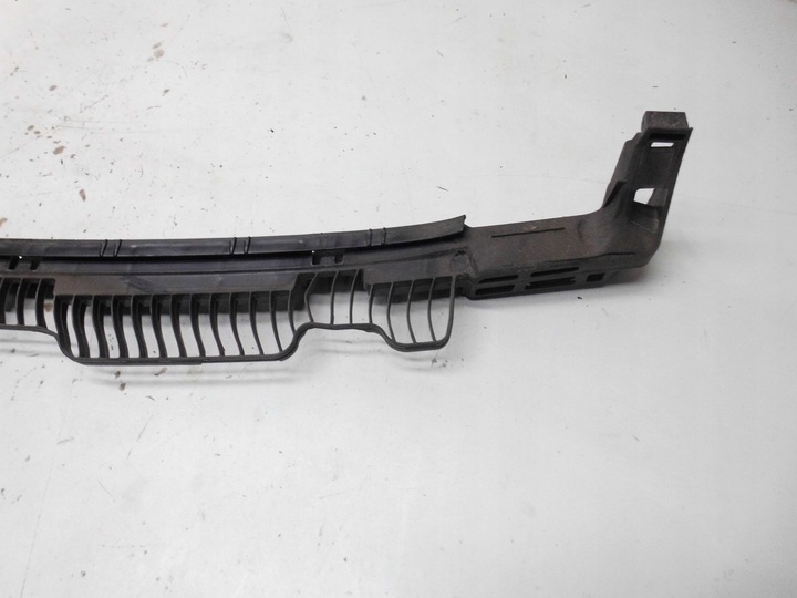 фото №4, Ковзун бампера 5g6807863c golf vii рестайлінг хетчбек задній середній оригінал