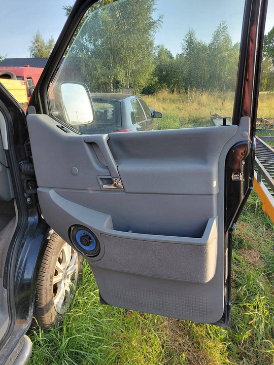 фото №9, Комплектні салон сидіння ліжко столик обшивки все vw t4 multivan camper