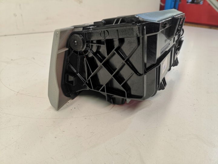 фото №5, Бардачок сидіння праве audi a3 8v 8v0881578