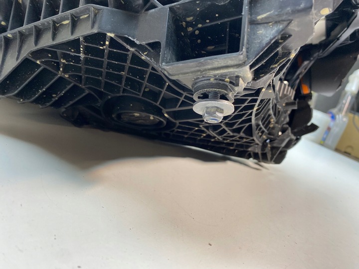 фото №8, Porsche taycan 9j1 лампа права правий перед передня matrix 9j1941060f