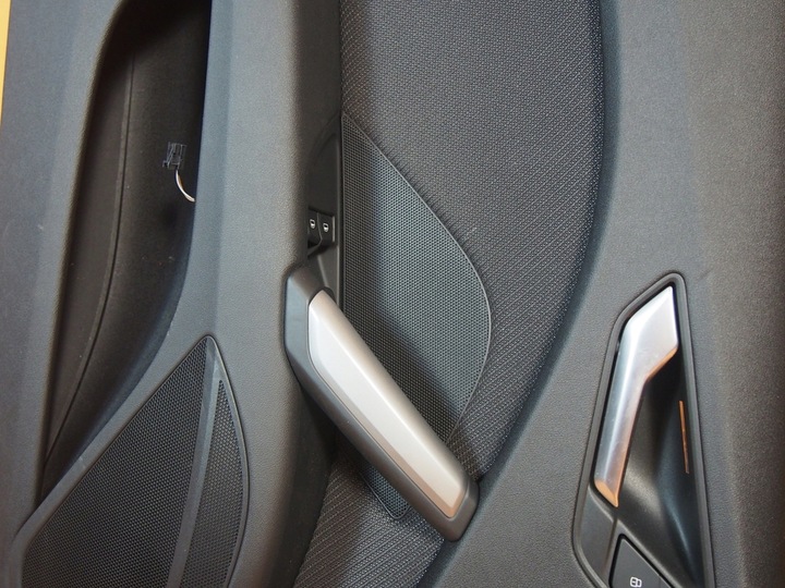 фото №11, Audi tt 8s cabrio сиденья туннель обшивки материал