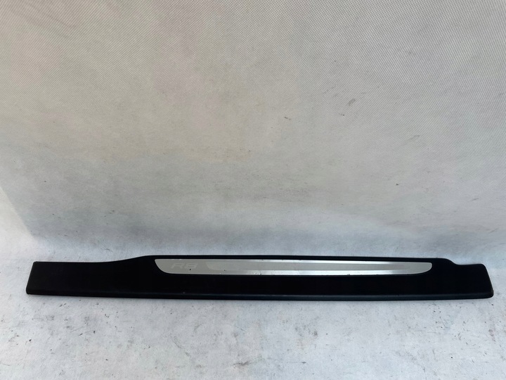 фото №1, Audi r8 планка правая ступенчатая пороговая