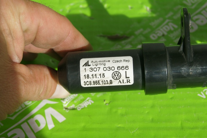 фото №2, Распылитель фара passat cc r-line левый