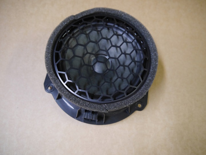 фото №1, Audi q8 4m8 динамік двері зад 4m8035411