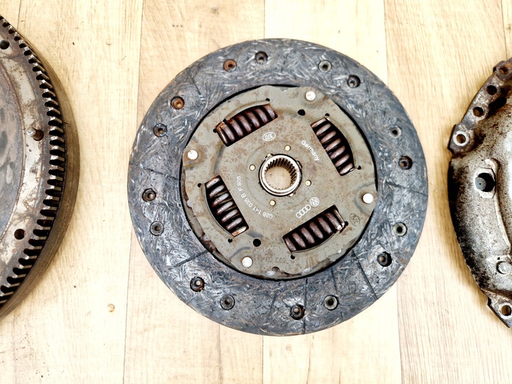 фото №3, Сцепление комплектные vw golf iv 037105273c 038141032 1.9 tdi