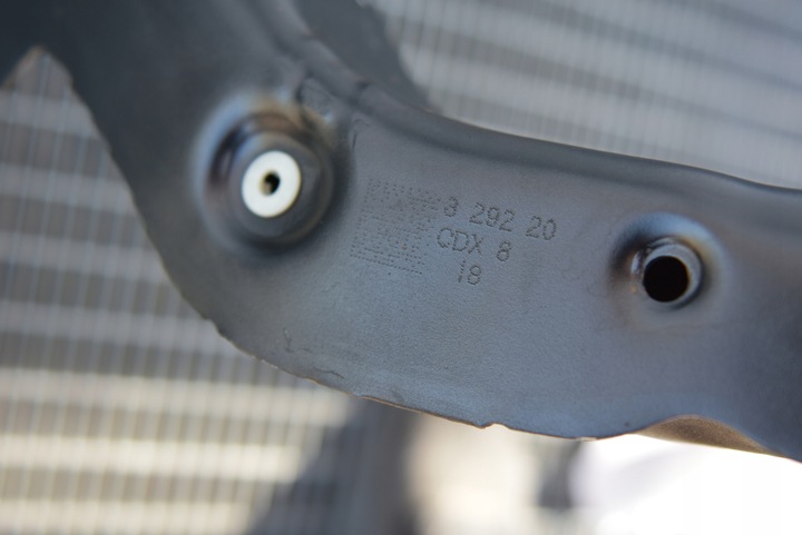 фото №6, Bmw 1 f40 f44 f1h 19- поворотный кулак ступица рычаг правые зад