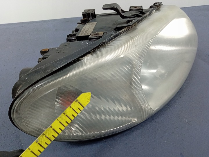 фото №7, Voyager iv caravan фара правий eu 04857702ab