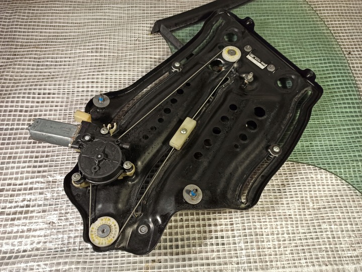 фото №5, A5 cabrio 8f0 скло права зад підйомник 8f0839398d