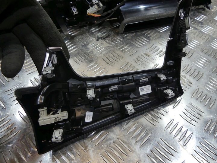 фото №8, Bmw u06 x2 u10 x1 u11 планка декоративна панелі розподільчої hexacube алюміній