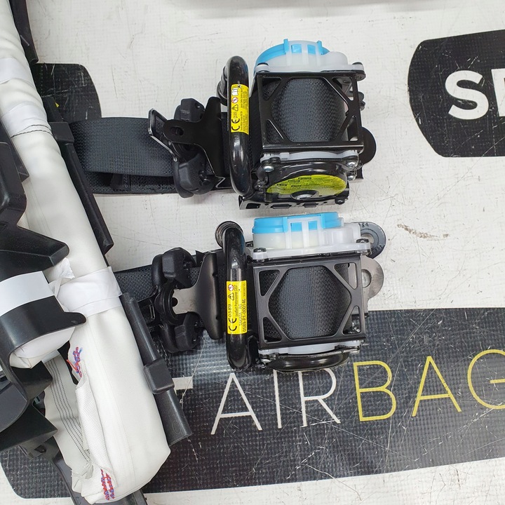 фото №11, Yaris iv 4 cross панель консоль подушки ремені подушка безпеки