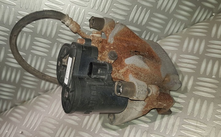 фото №8, Jaguar xf x260 f-pace супорт гальмівний лівий зад