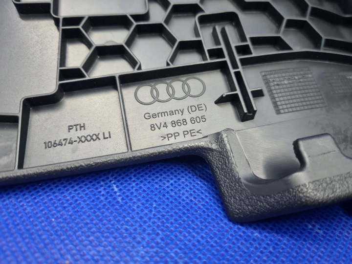 фото №11, Audi a3 8v sportback обшивка защита левая стойка c 8v4867245a 8v4868605a