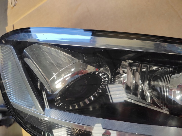 фото №15, Vw phaeton рестайлинг - лампа перед правая ксенон